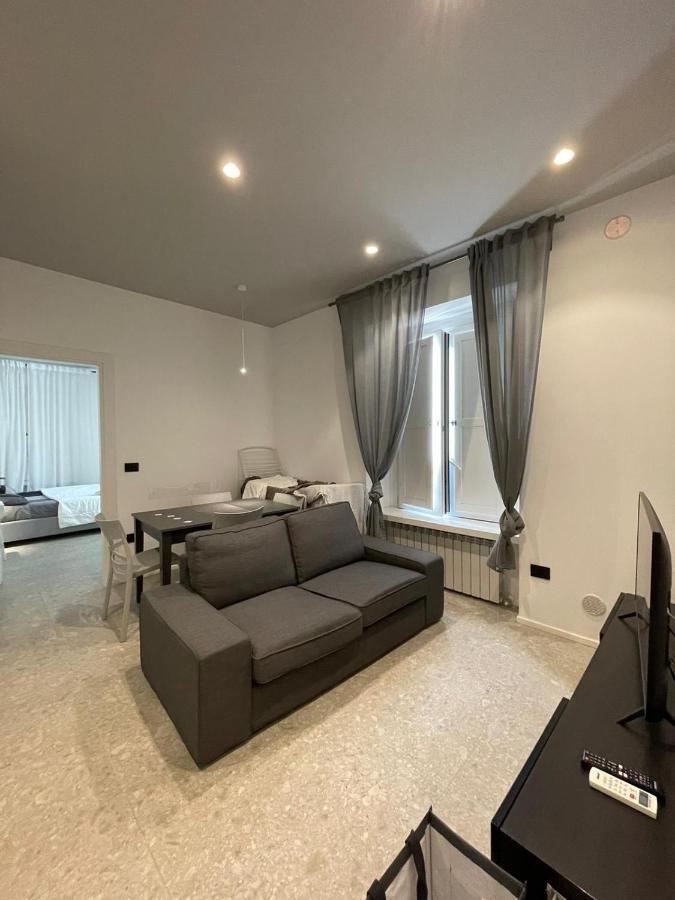 De Luca 6 Apartments Salerno Luaran gambar