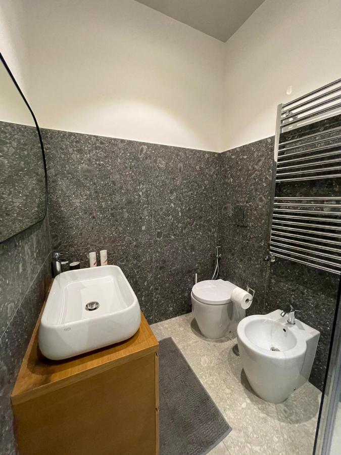 De Luca 6 Apartments Salerno Luaran gambar