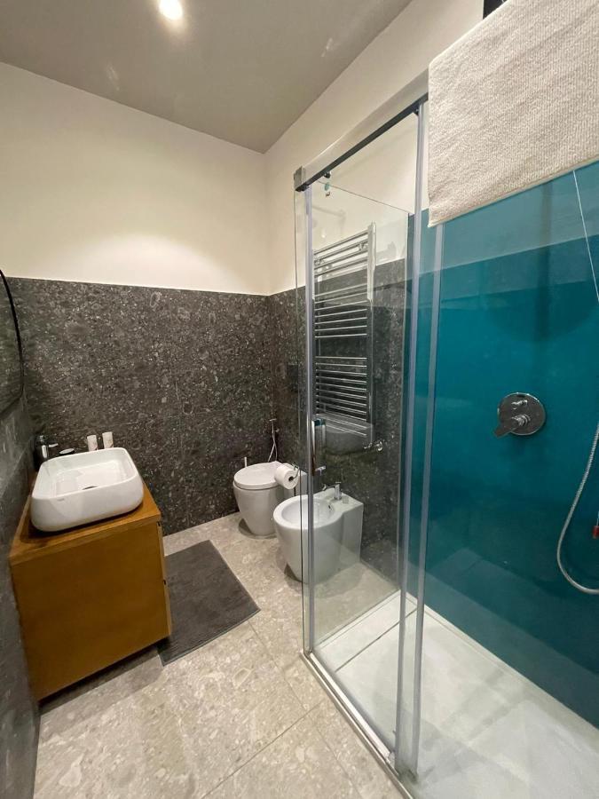 De Luca 6 Apartments Salerno Luaran gambar