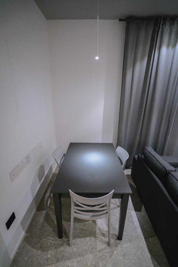 De Luca 6 Apartments Salerno Luaran gambar